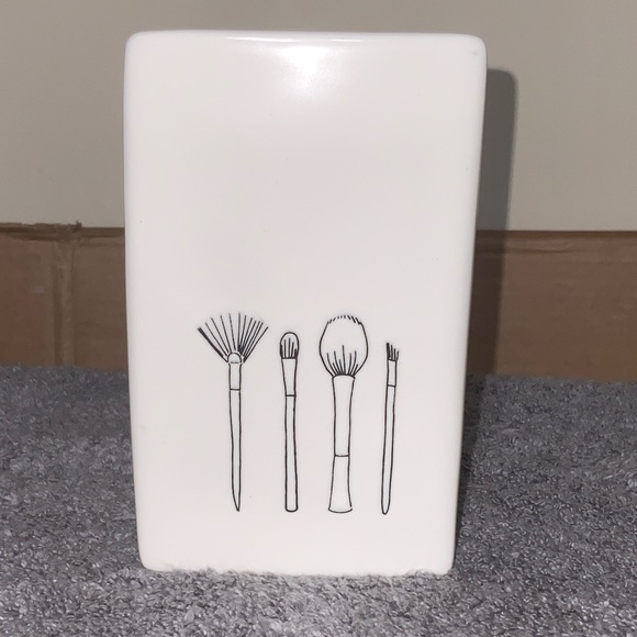 Rae Dunn BRUSHES holder - Picture 2 of 10